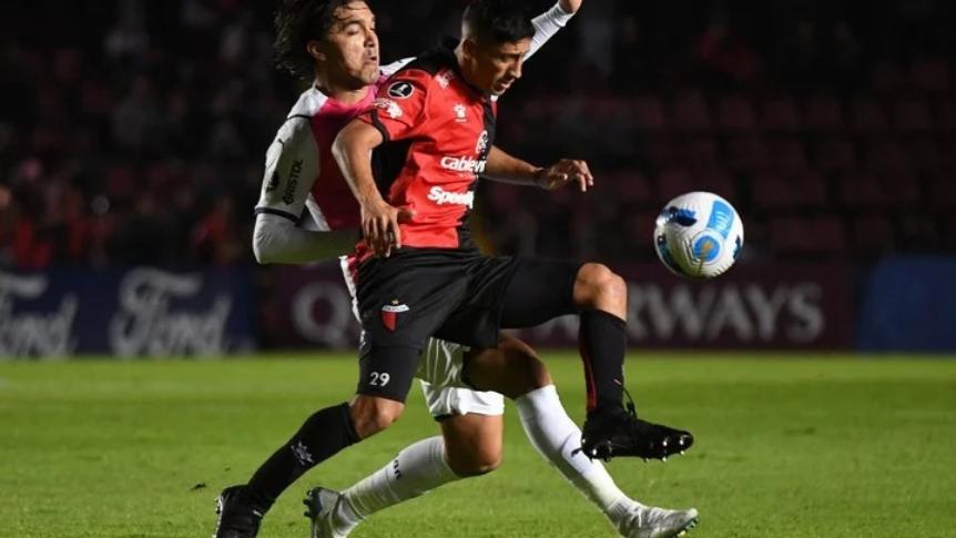 River empató con Colón y perdió la punta en la Copa Liga Profesional.